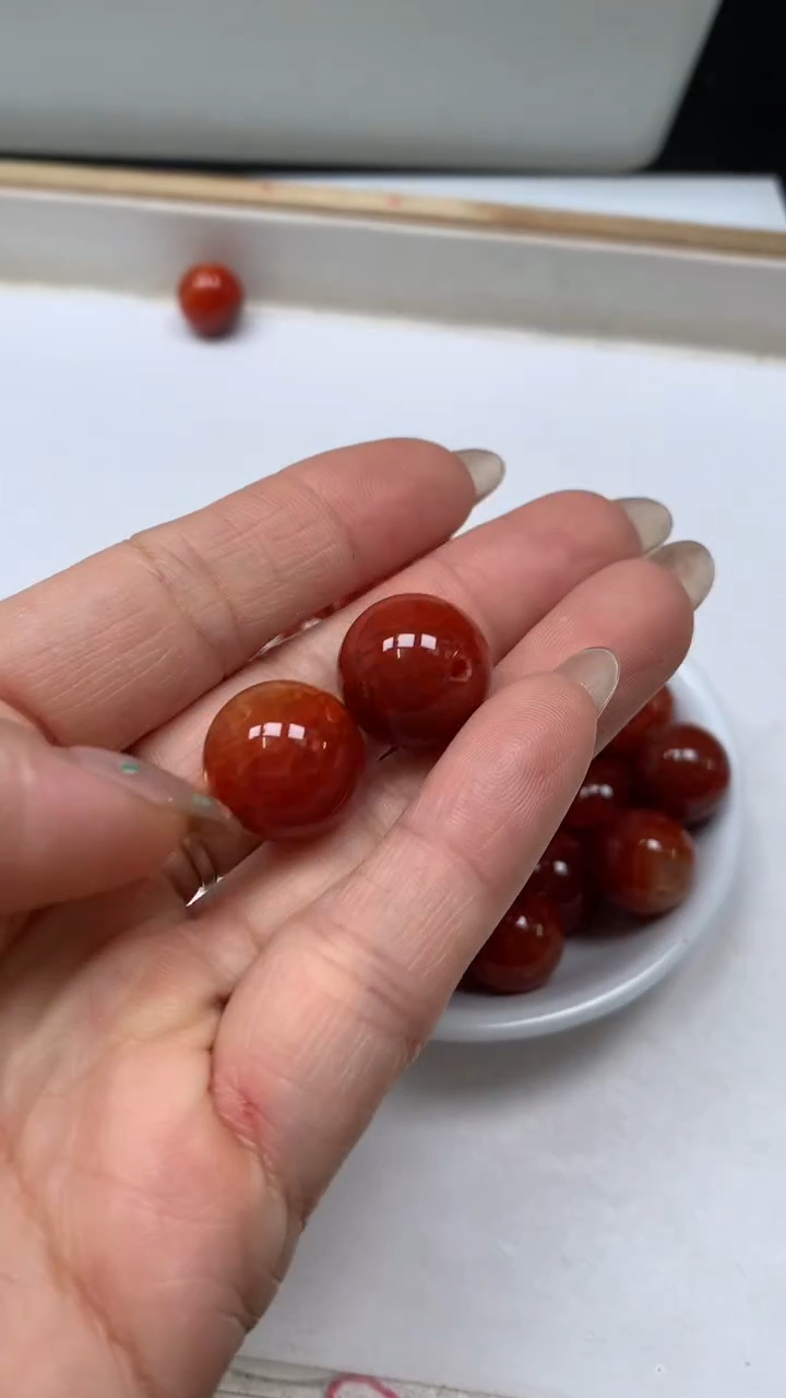 未镶嵌散珠玛瑙/玉髓E603龙鳞风血16mm1个5元（深）