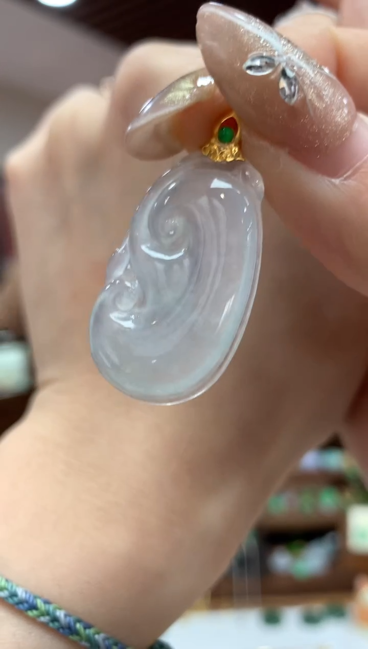 【闪购商品】翡翠吊坠(不含链)18K金镶嵌如意