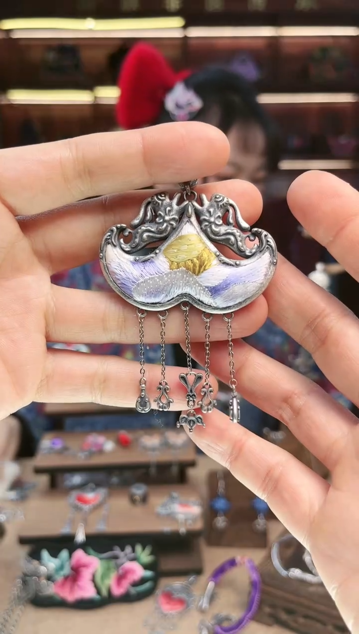 【闪购商品】织绣1746黔东南苗族刺绣