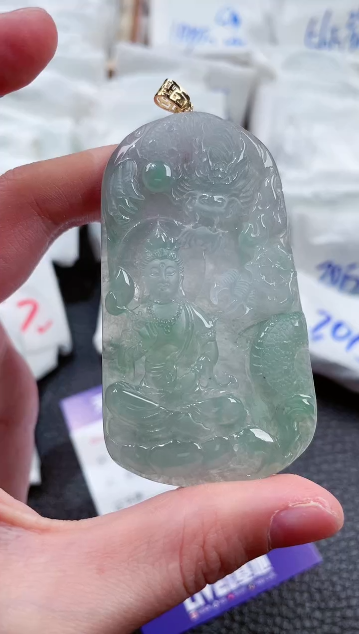 【闪购商品】翡翠颈饰18K金镶嵌00008436御龙观音