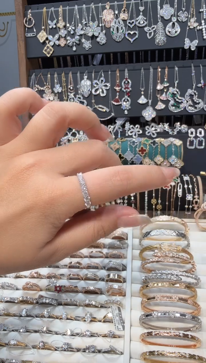 铂Pt950镶嵌实验室培育钻石戒指