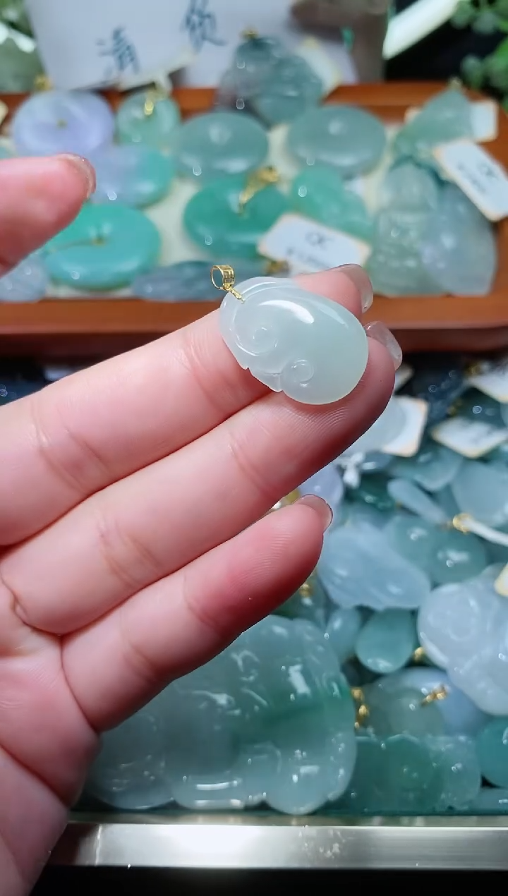 【闪购商品】翡翠颈饰18K金镶嵌天然A货翡翠一件