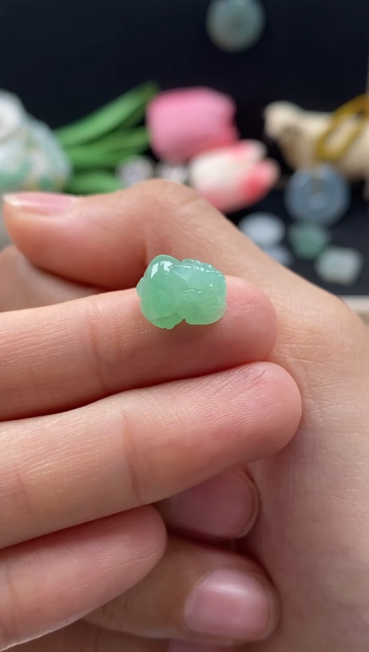 【闪购商品】翡翠颈饰未镶嵌翡翠晴绿貔貅