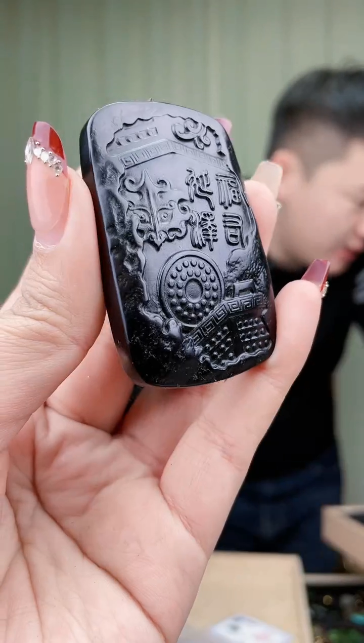 【闪购商品】和田玉挂件未镶嵌拍一发一，多样性发货