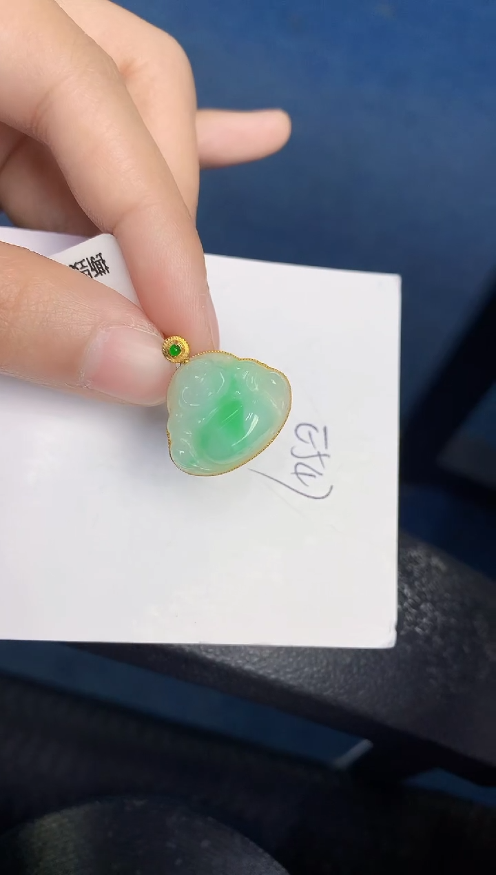 【闪购商品】翡翠颈饰18K金镶嵌000000000