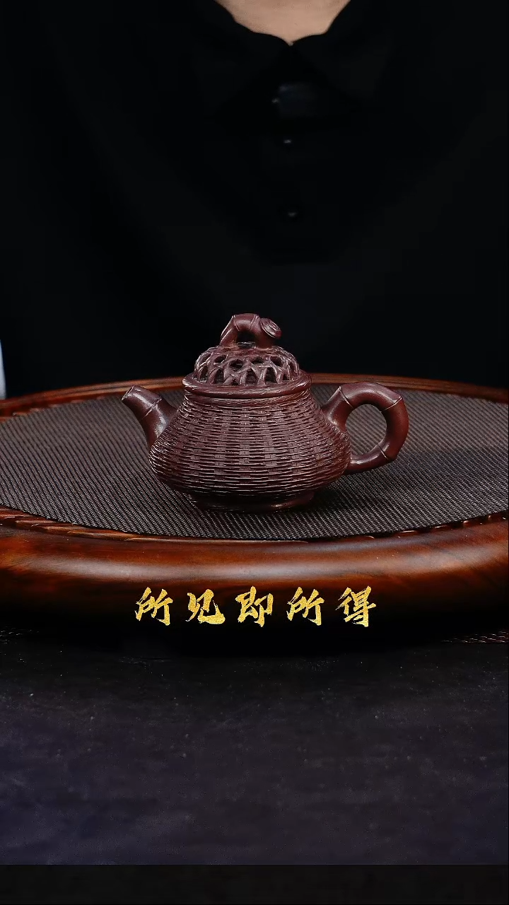 茶壶紫砂1         