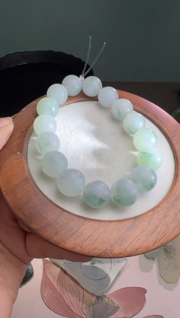 未镶嵌定制翡翠冰飘花手串