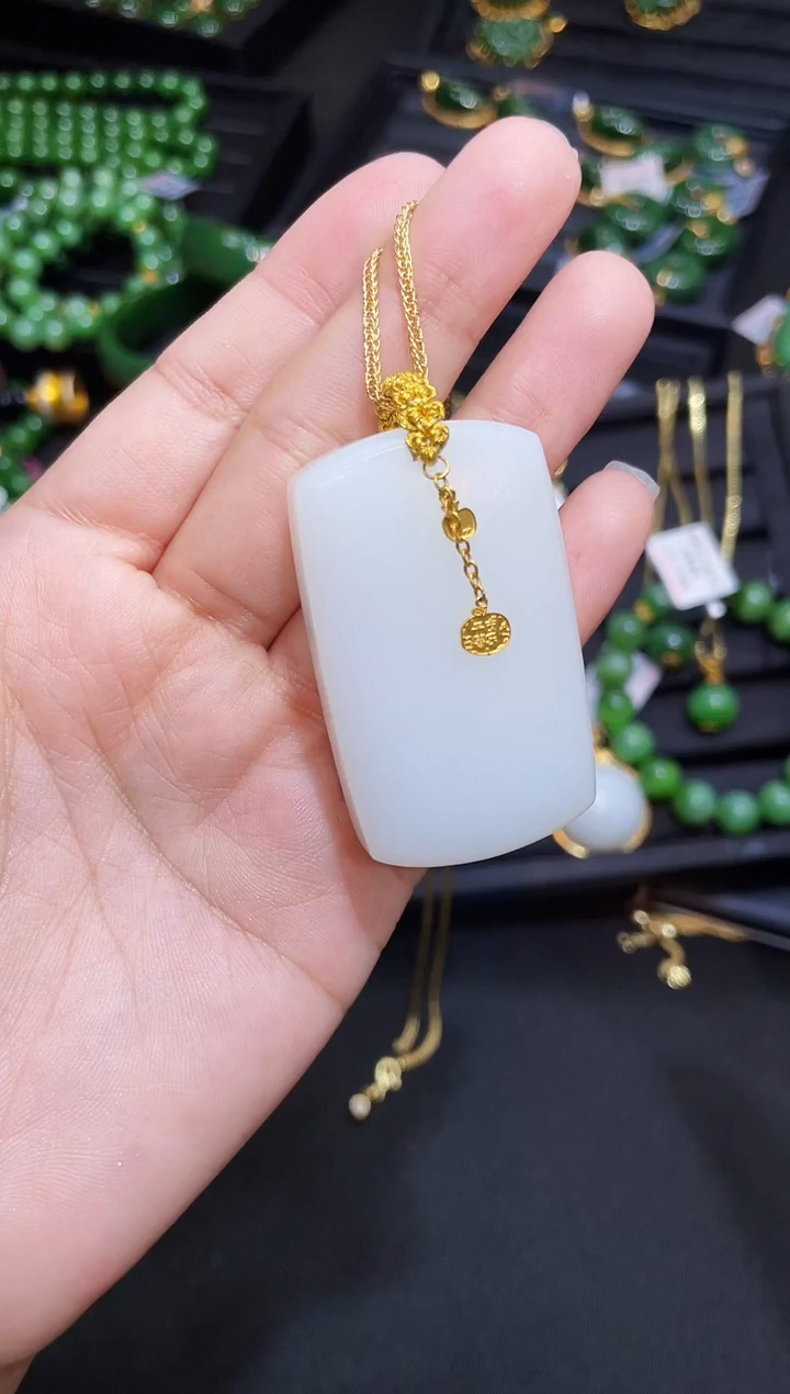 和田玉18K金镶嵌吊坠(赠链)50MM多样性发一