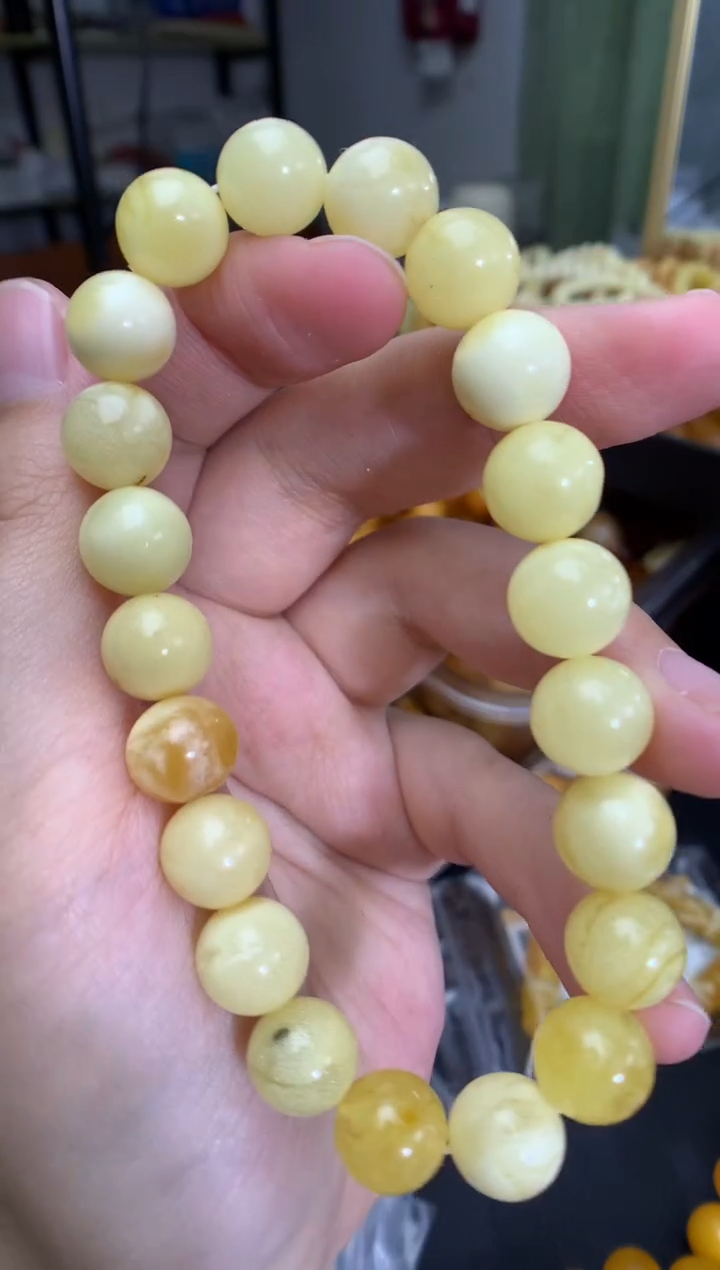 琥珀未镶嵌珠宝奇石1