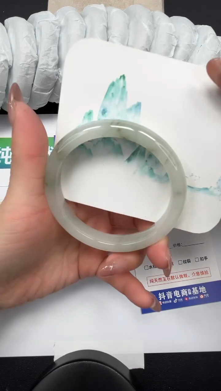 【闪购商品】石英质玉手镯未镶嵌114-60.9