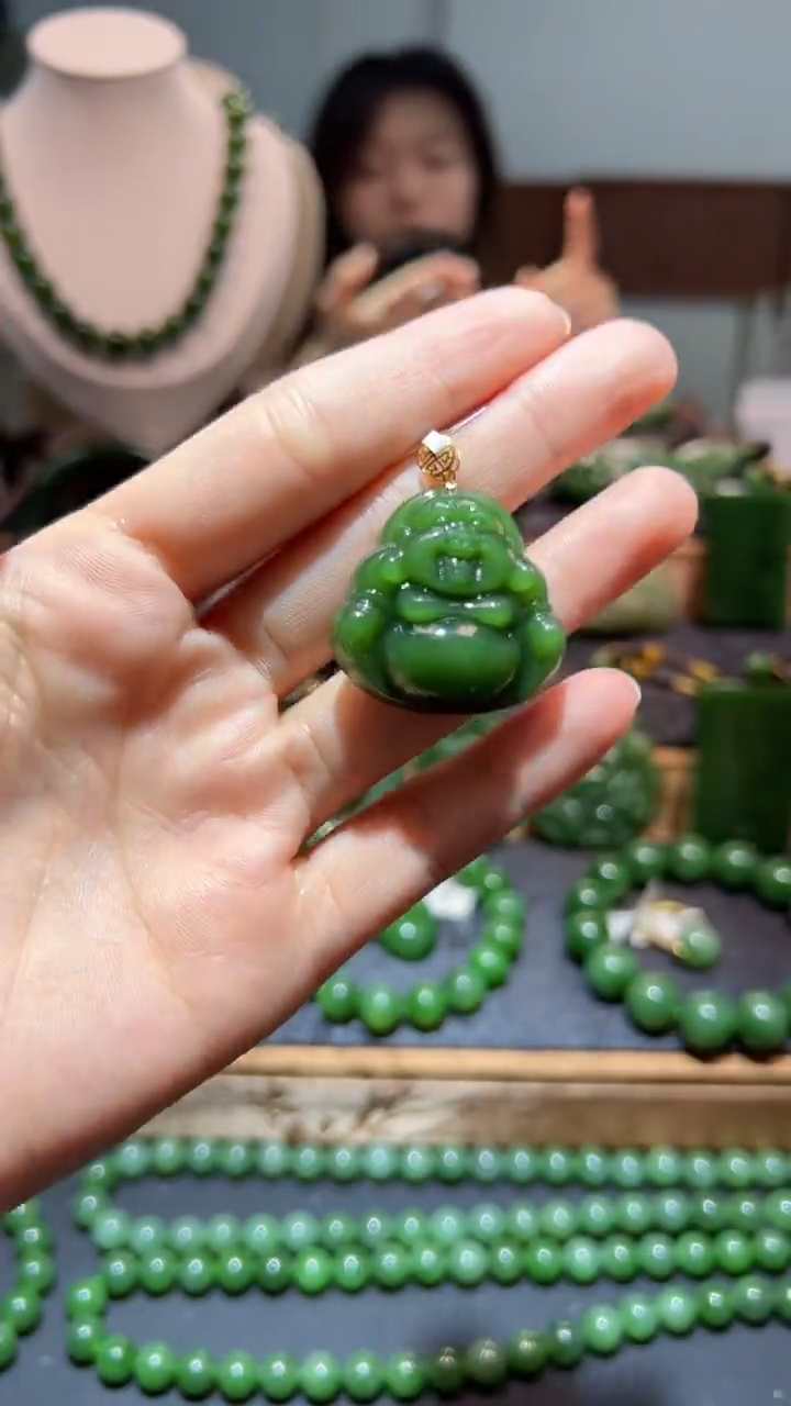 和田玉（碧玉）18K金镶嵌颈饰1