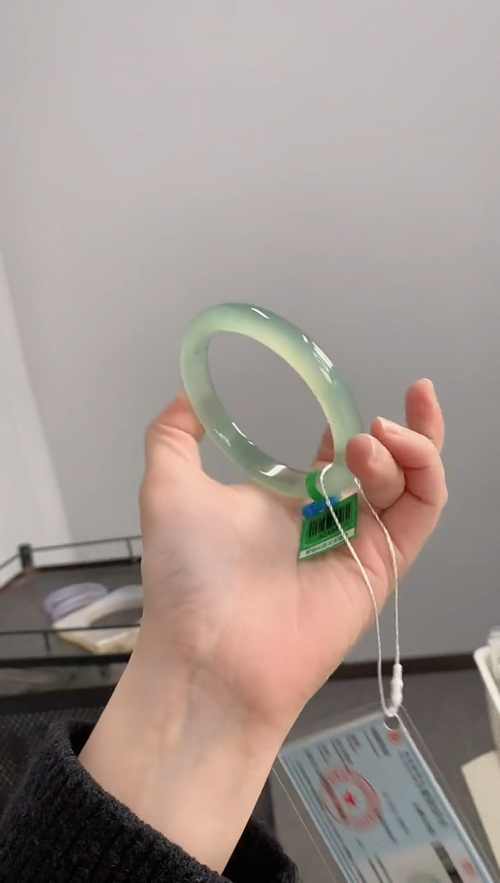 【闪购商品】玛瑙/玉髓手镯未镶嵌63-64圈