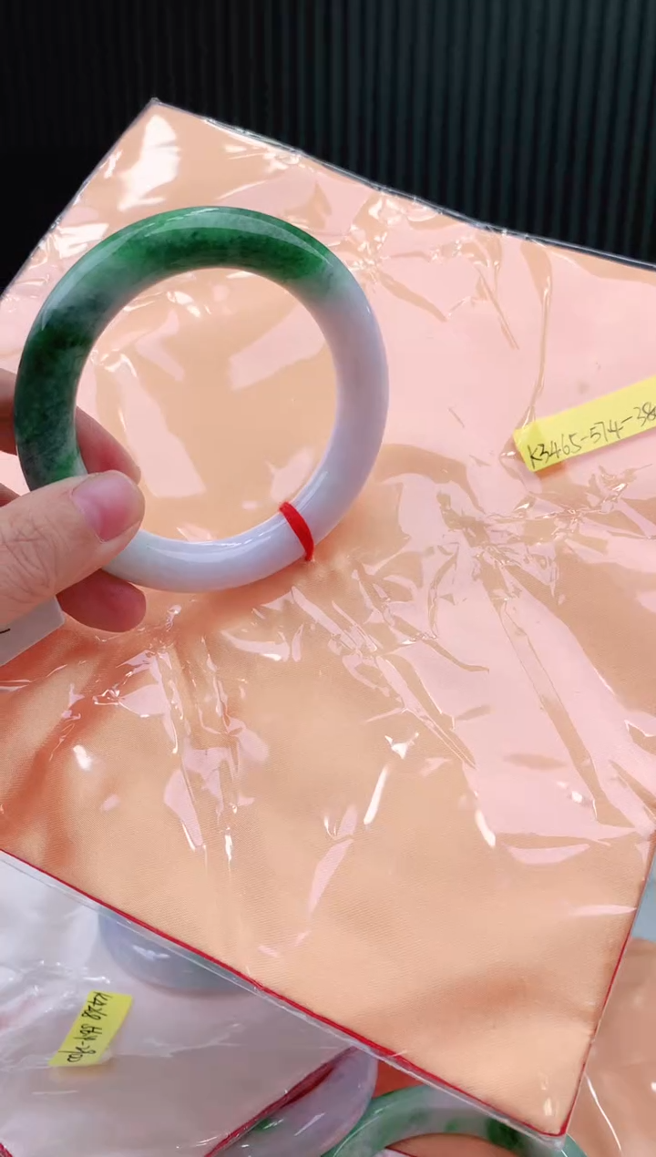 未镶嵌手镯翡翠57+