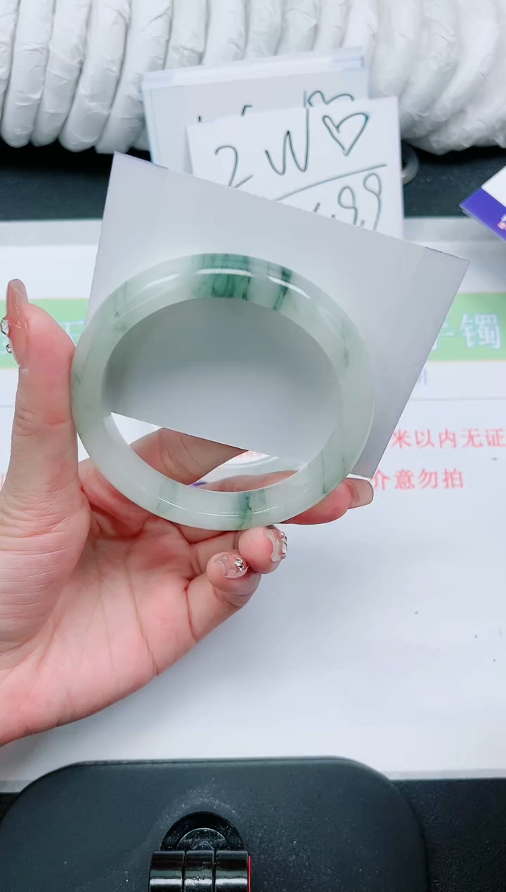 【闪购商品】石英质玉手镯未镶嵌282