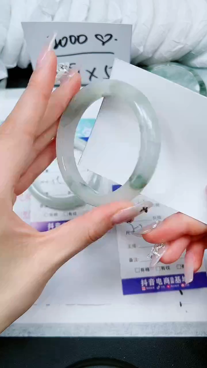 【闪购商品】石英质玉手镯未镶嵌A43-57`58`