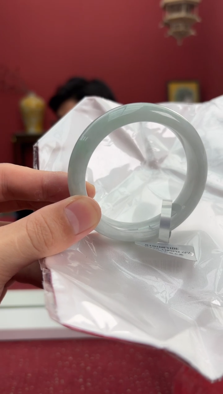 【闪购商品】翡翠手镯未镶嵌9手镯