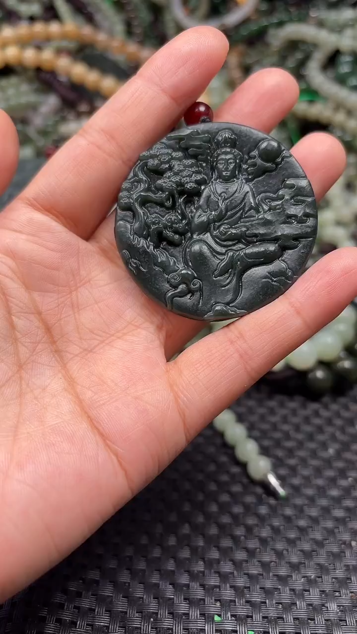 颈饰未镶嵌和田玉1