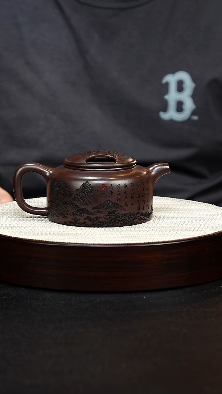 茶壶紫砂宜兴原矿纯手工紫砂 牛盖莲子 石红