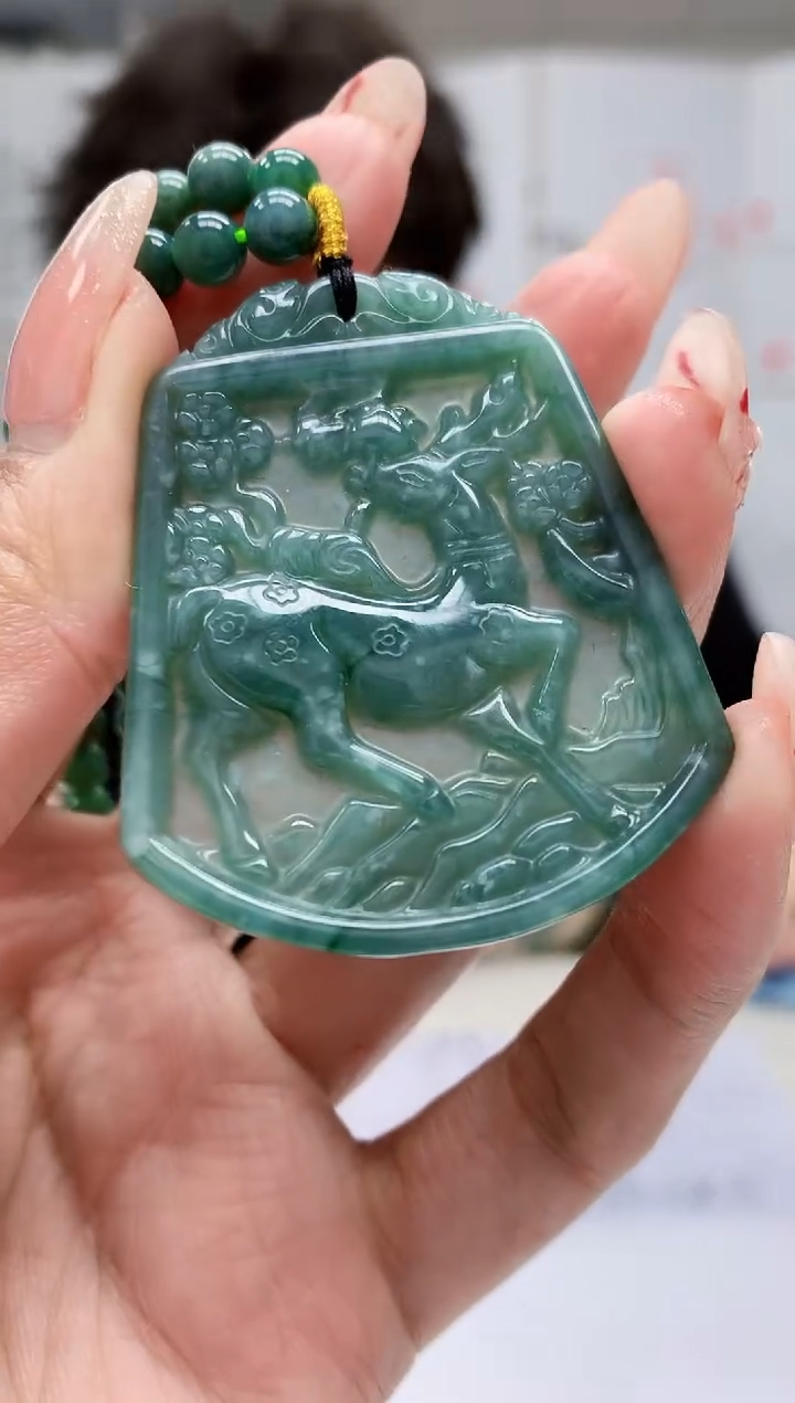 【闪购商品】定制翡翠未镶嵌4688MM-毛货挂件51赠珠链