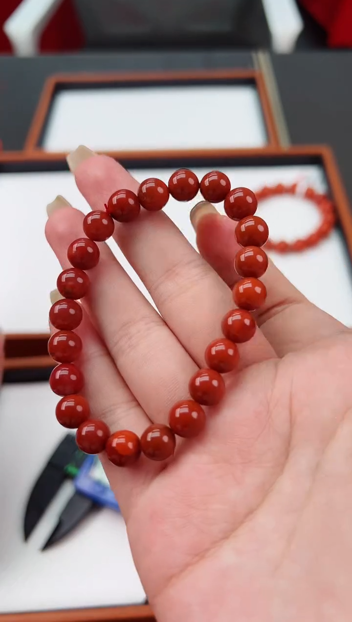 【闪购商品】南红玛瑙手串未镶嵌瓦西牛血8+一条