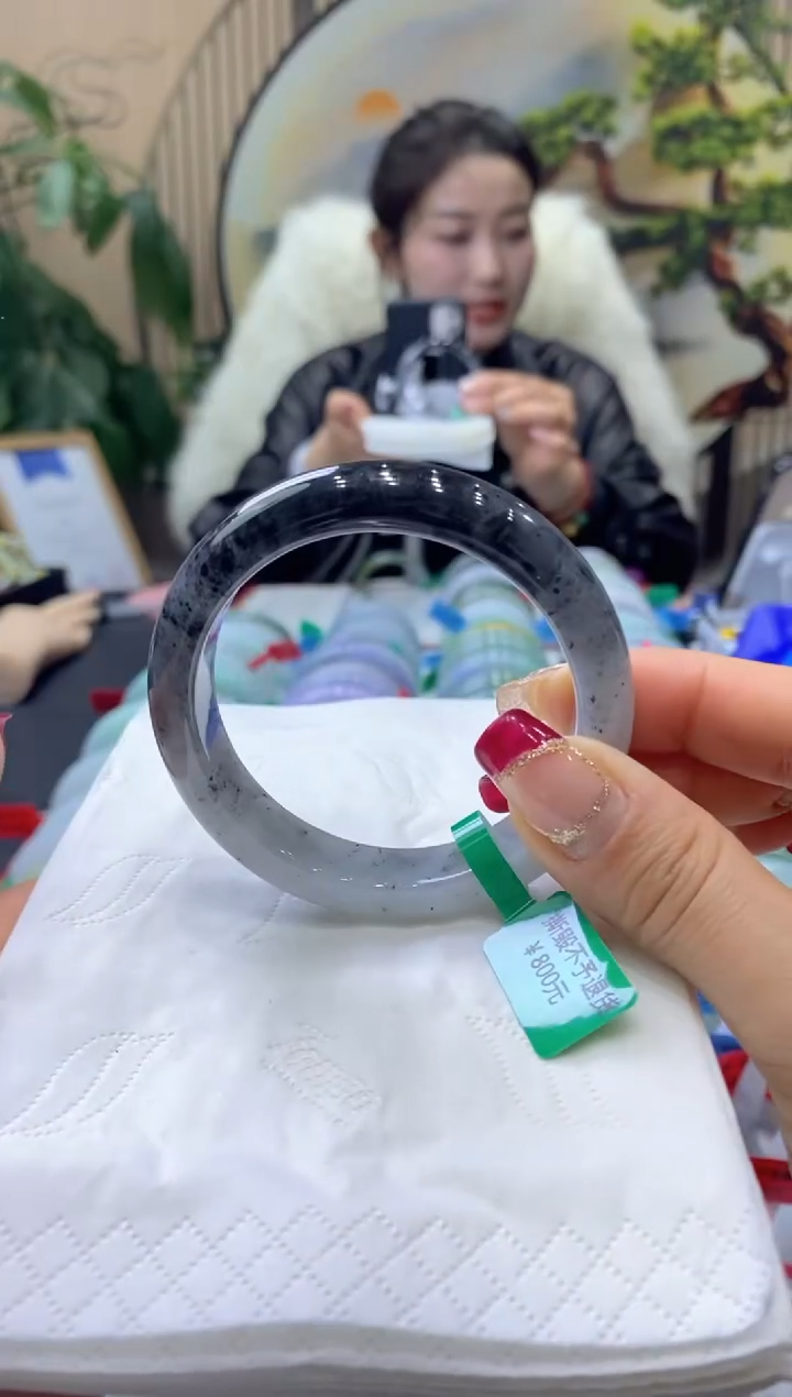 【闪购商品】翡翠手镯未镶嵌99911738