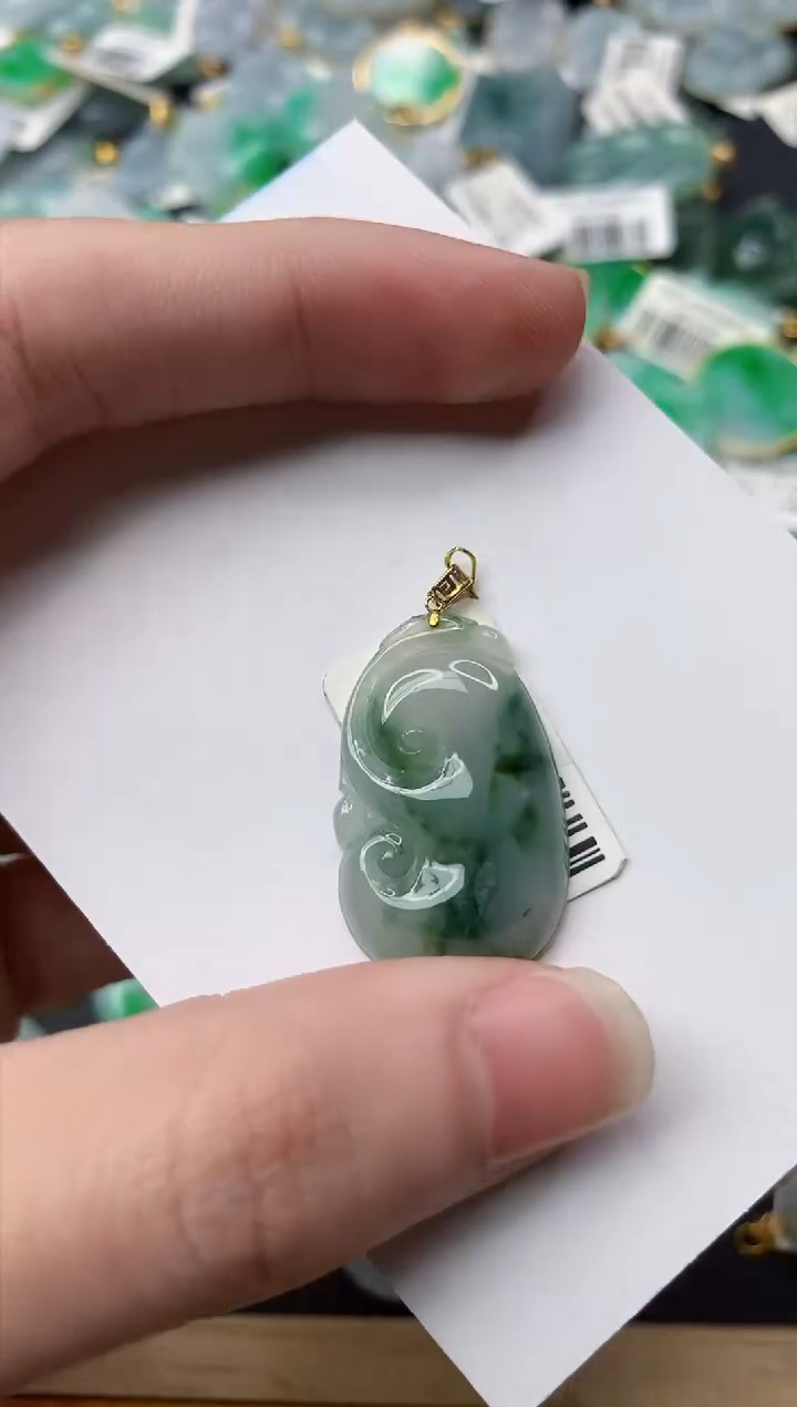 【闪购商品】翡翠颈饰18K金镶嵌80...........