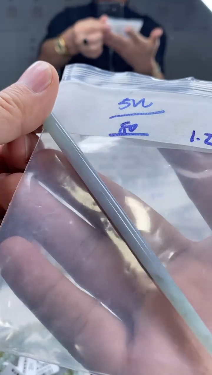 颈饰未镶嵌翡翠天然缅甸翡翠珠子