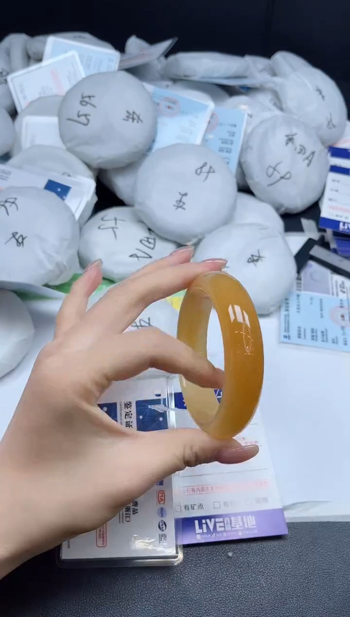 未镶嵌手镯石英质玉042-556