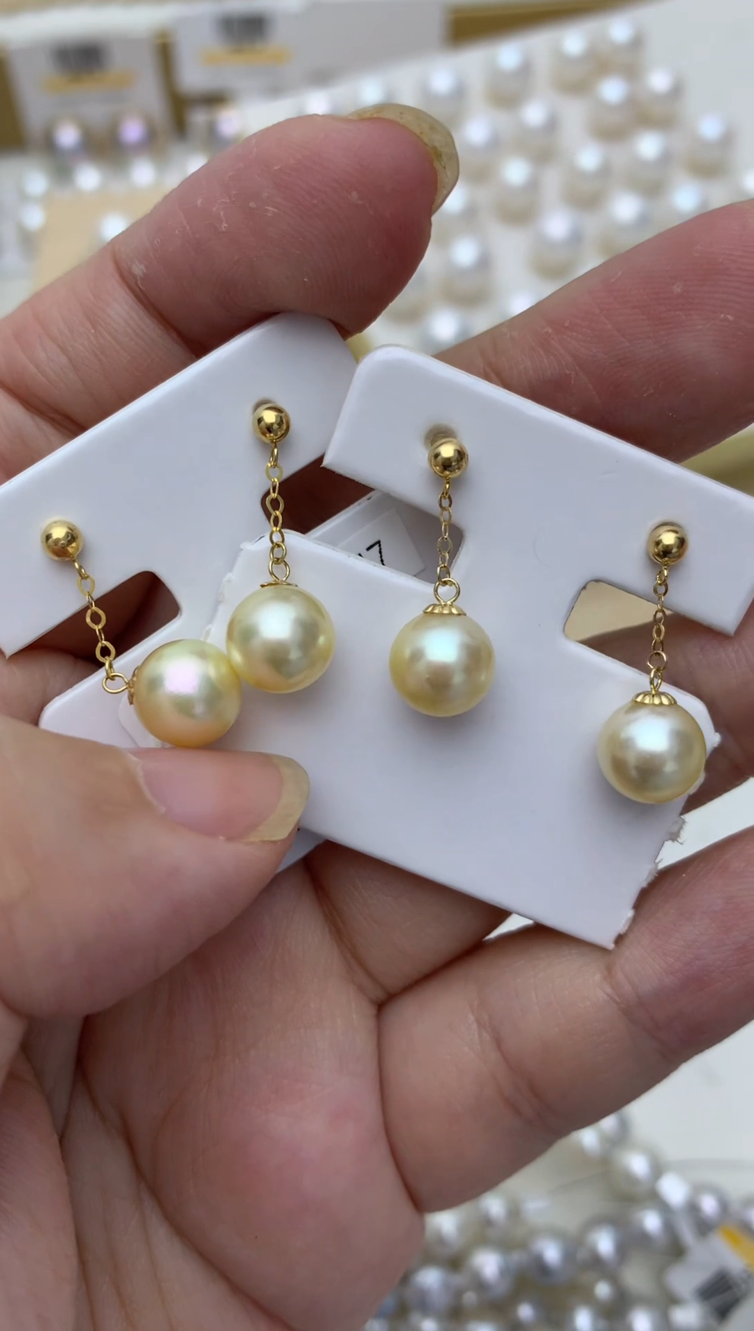 18K金镶嵌海水珍珠耳饰w35 多样性发其一