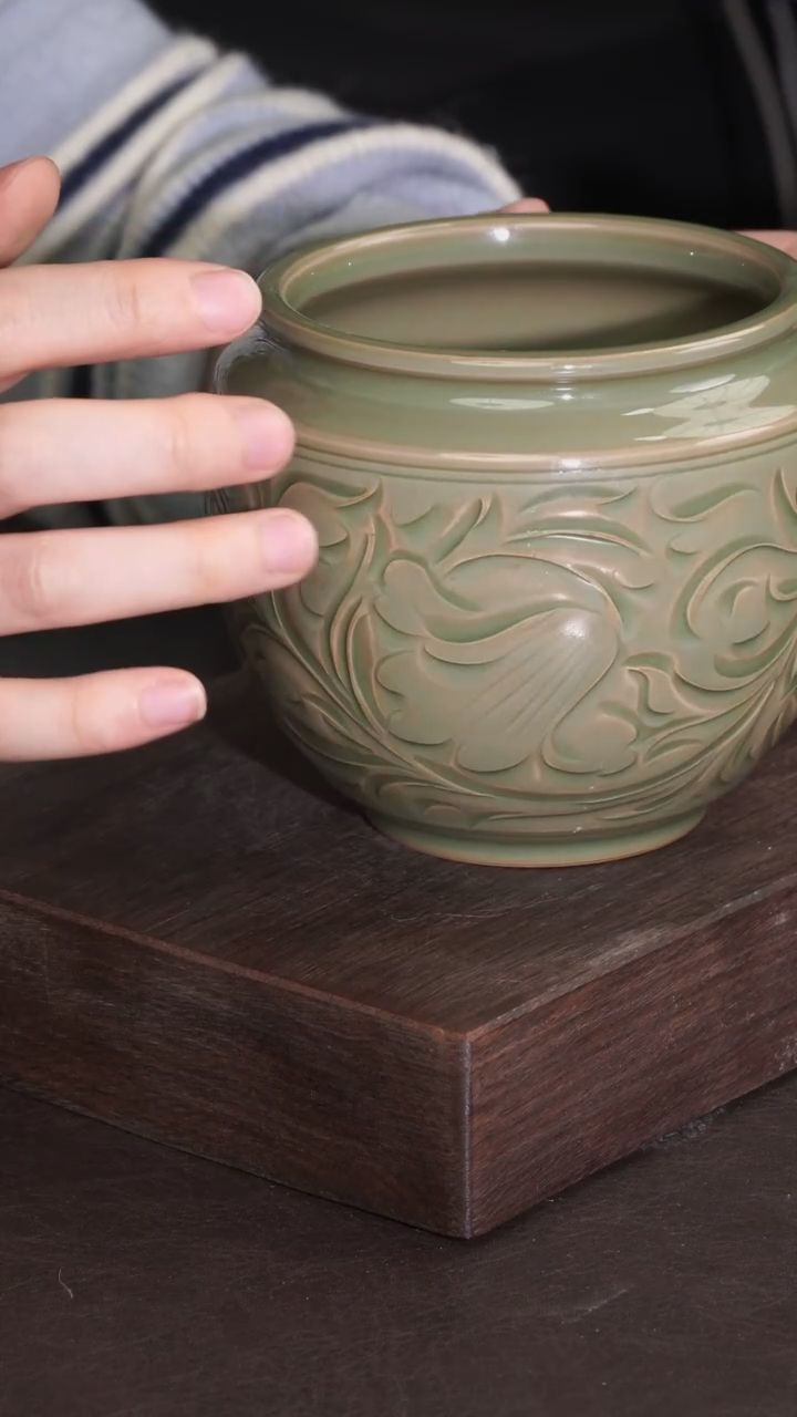 【闪购商品】其他缠枝莲纹建水微瑕