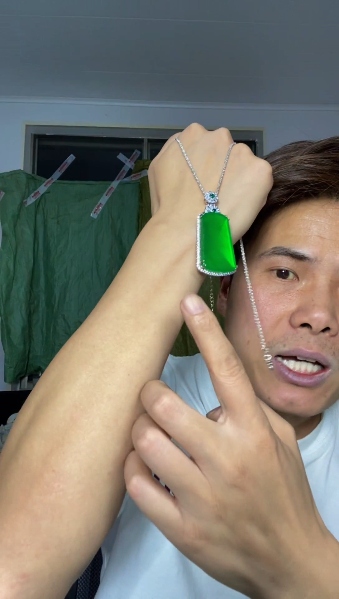 翡翠未镶嵌颈饰【伍氏甄选】缅料高端大无事牌