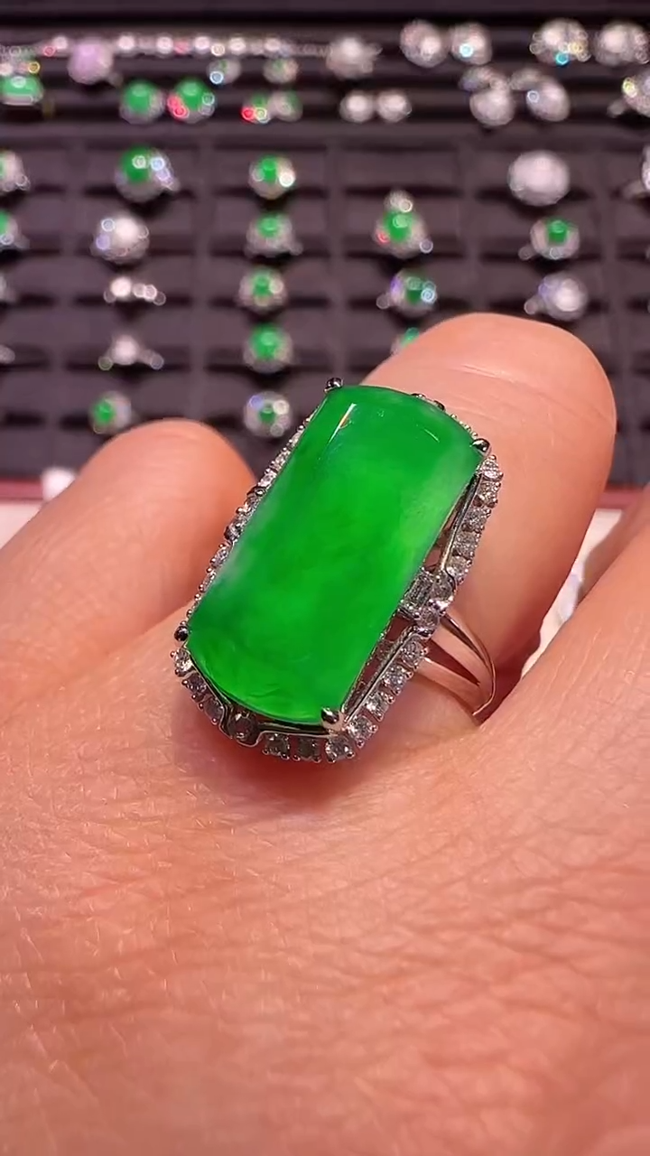 【闪购商品】翡翠戒指18K金镶嵌戒指