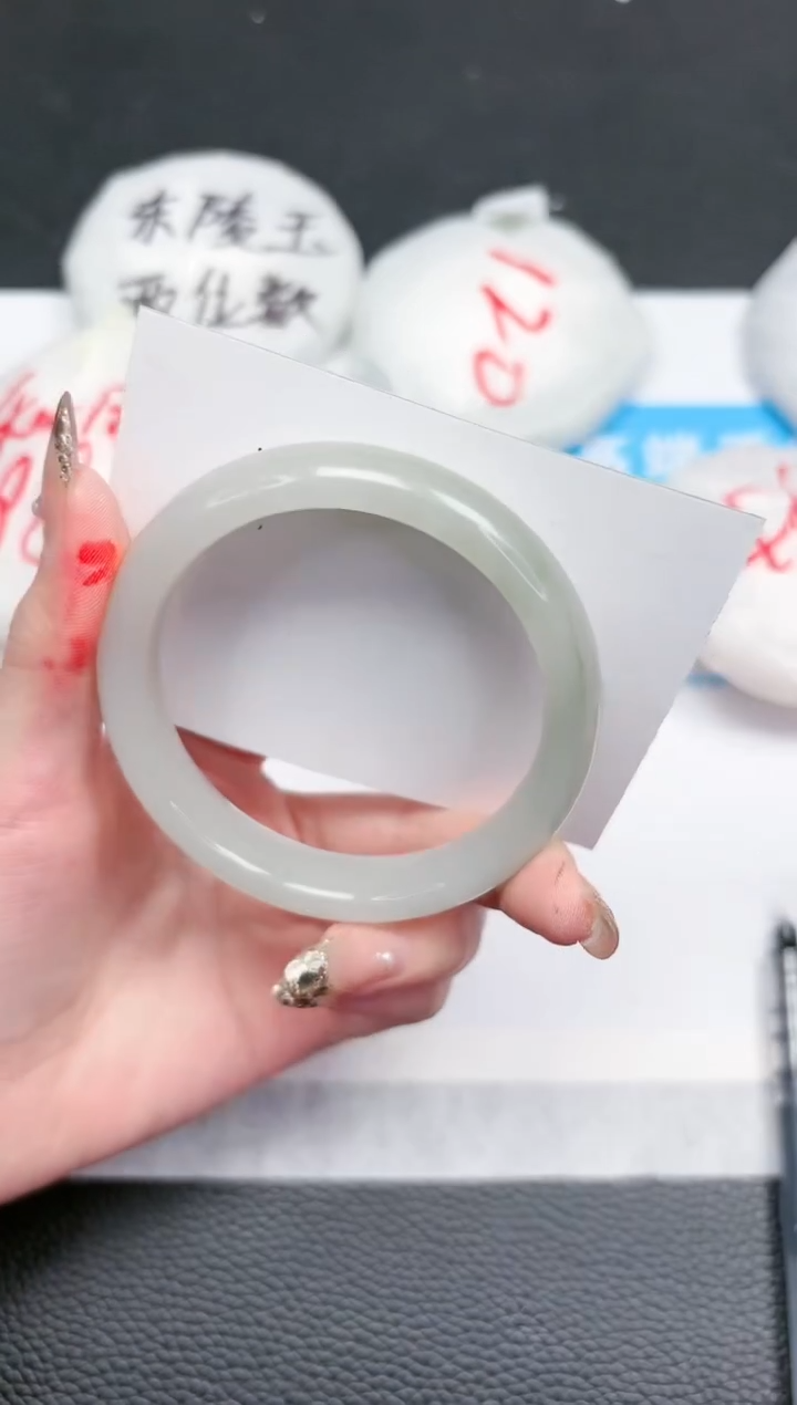 【闪购商品】石英质玉手镯未镶嵌480-58.2