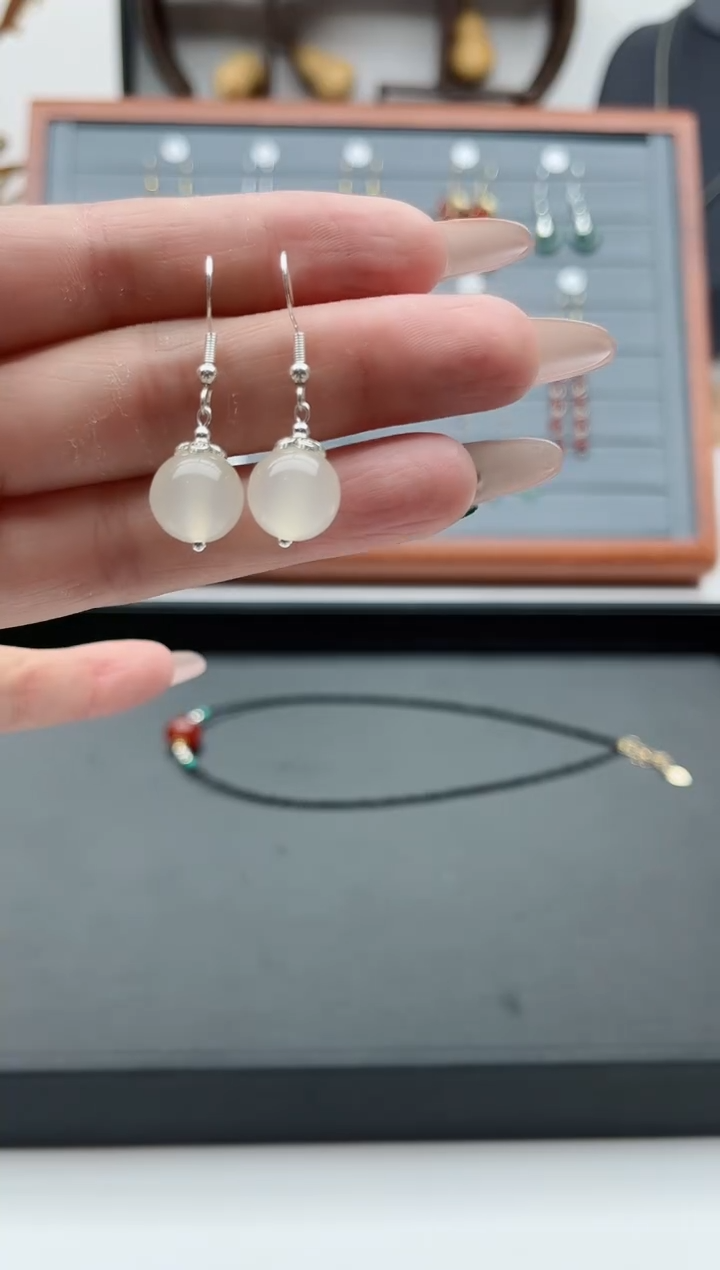 【闪购商品】玛瑙/玉髓耳饰银S925镶嵌162变色紫