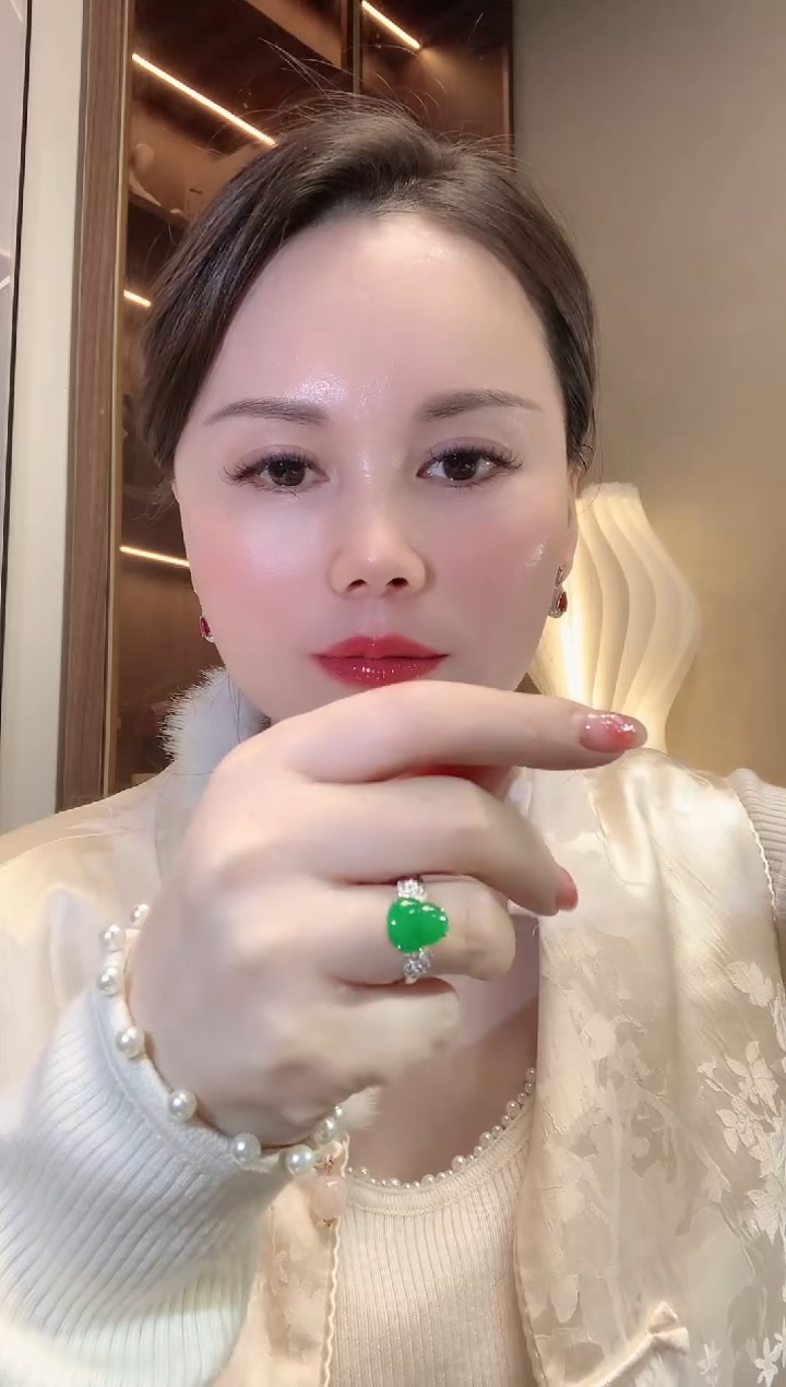 【闪购商品】翡翠戒指18K金镶嵌D96 翡翠