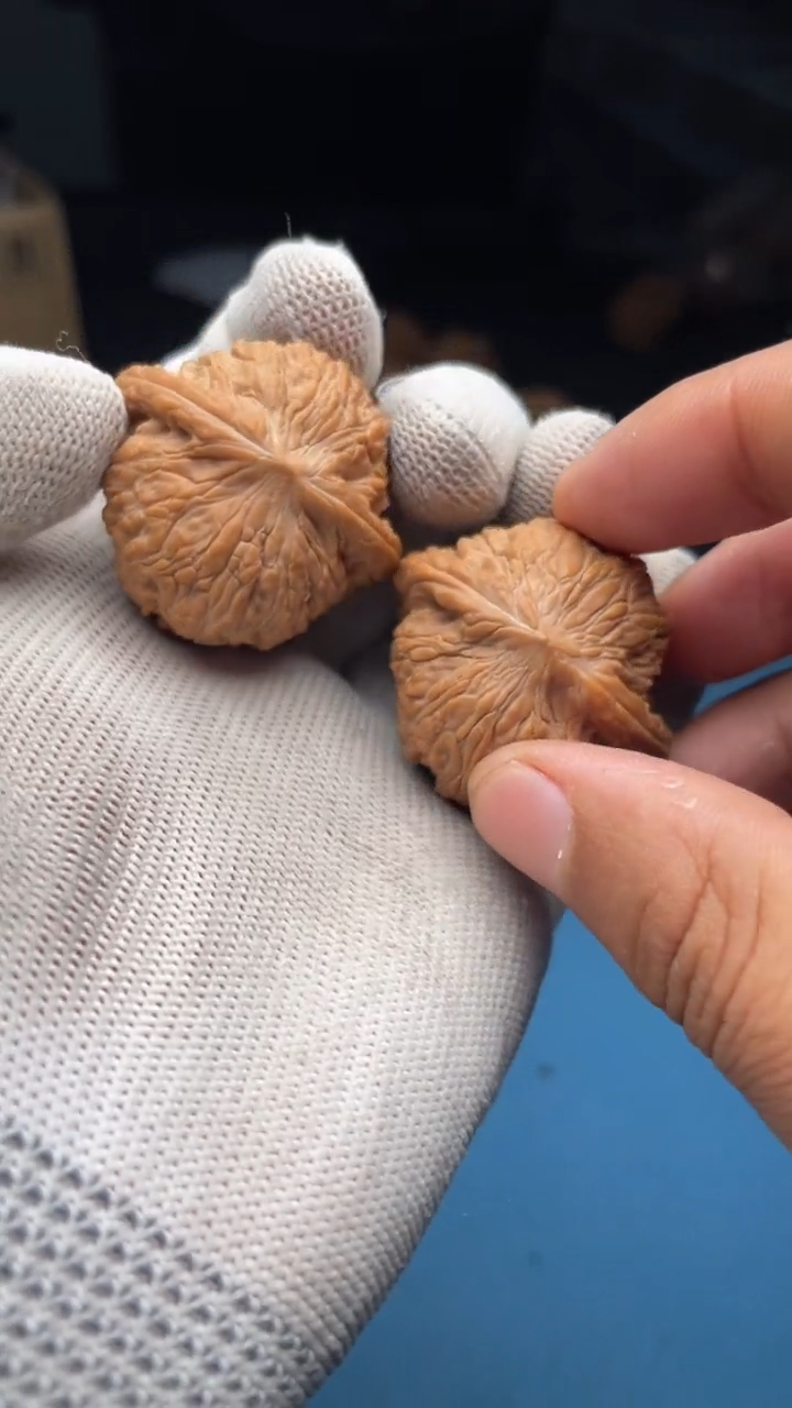 桃核把件A151   绣球   36