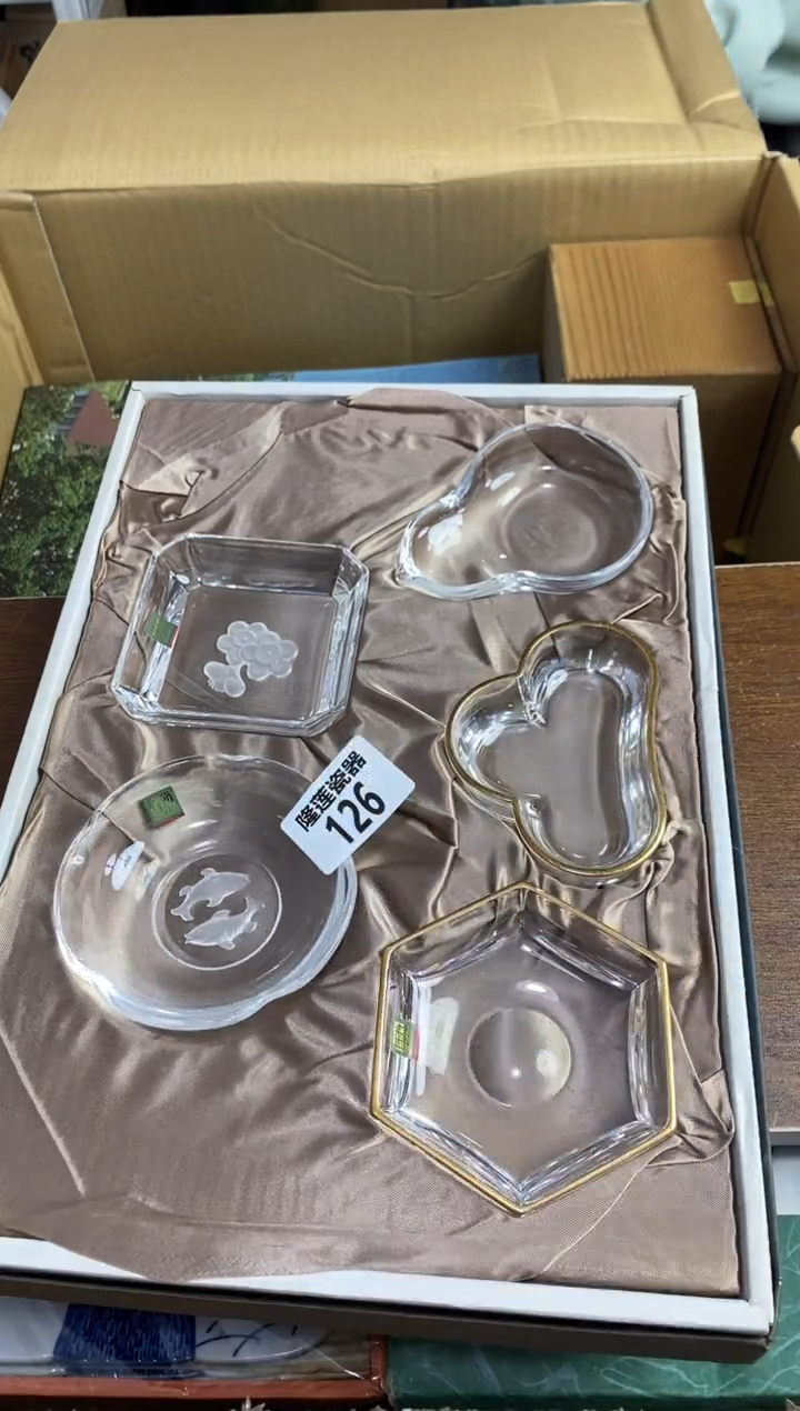 【闪购商品】瓷片隆莲瓷器欢迎大家