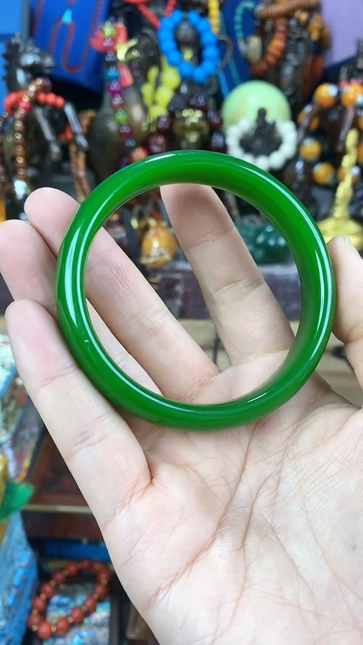 【闪购商品】和田玉（糖玉）挂件未镶嵌猪妹精品专属链接