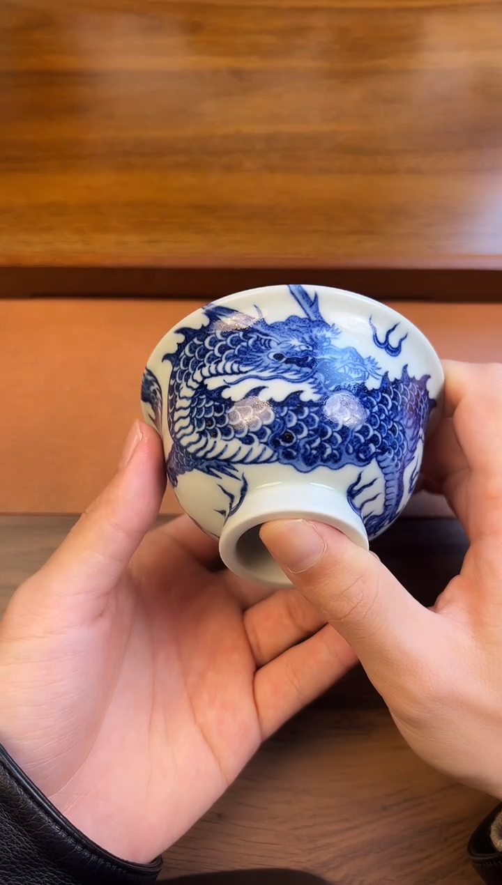 问青坊柴窑龙纹压手杯