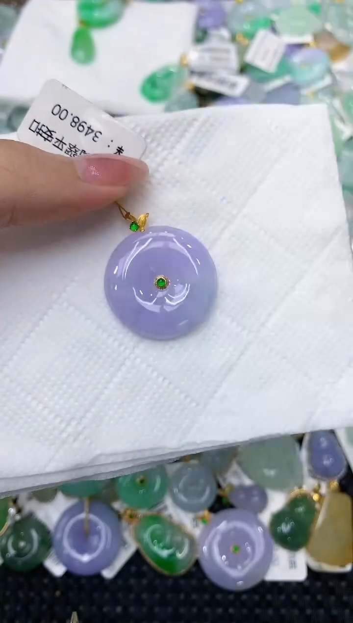 翡翠18K金镶嵌颈饰111111111