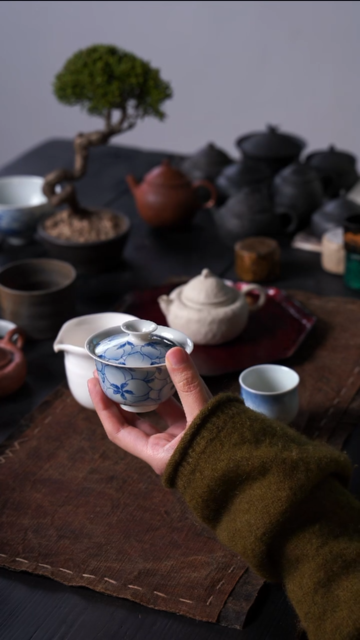 I****e桃子盖碗差价