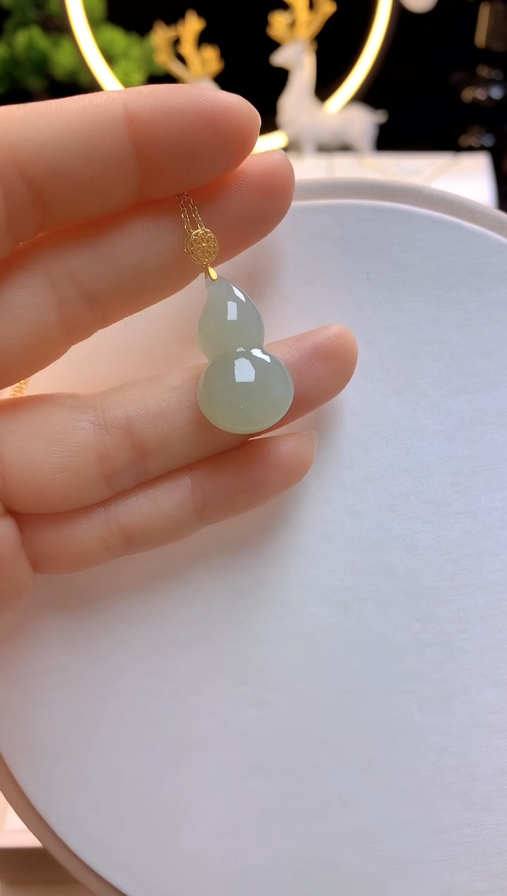 【闪购商品】和田玉吊坠18K金镶嵌葫芦