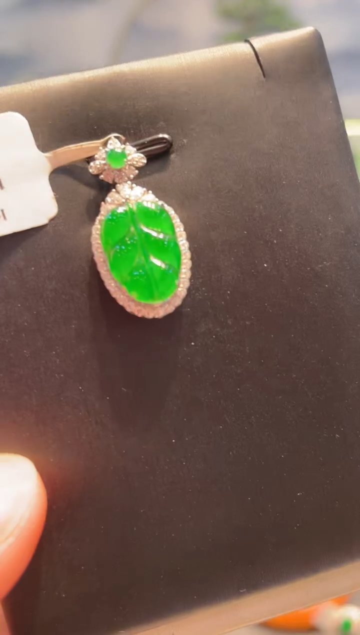 【闪购商品】翡翠颈饰18K金镶嵌A84天然A货翡翠