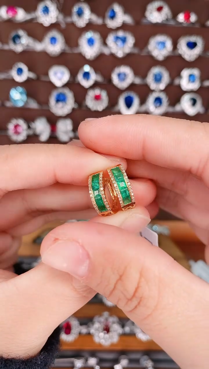 【闪购商品】祖母绿18K金耳饰18K金镶嵌.