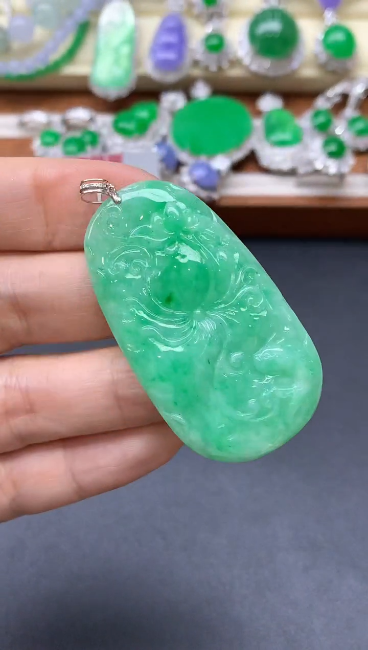 颈饰18K金镶嵌翡翠523-中国好珍宝