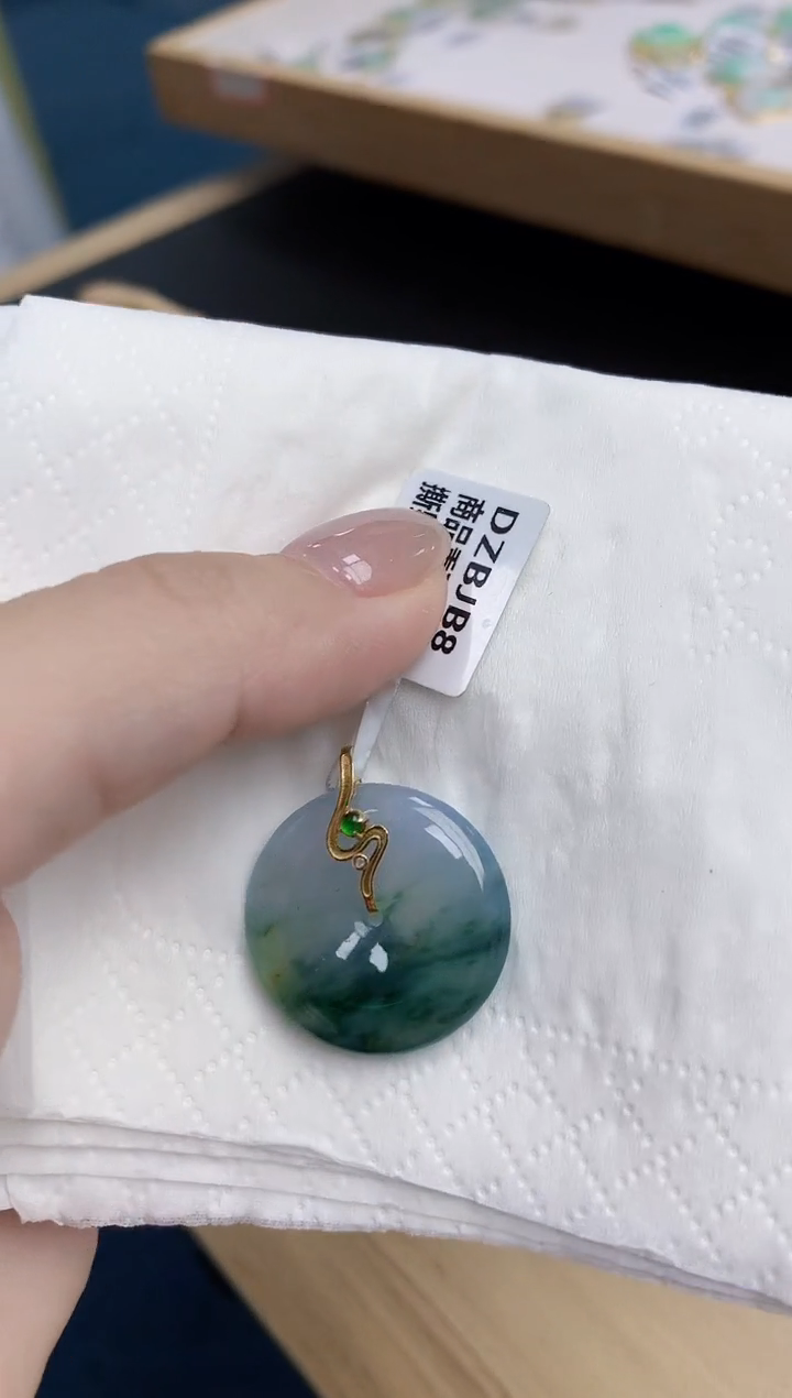 【闪购商品】翡翠颈饰18K金镶嵌天然缅甸翡翠A货