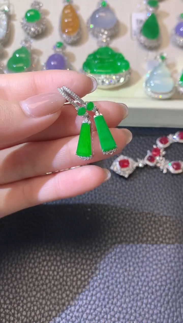 【闪购商品】翡翠耳饰18K金镶嵌A35翡翠多样性发一件