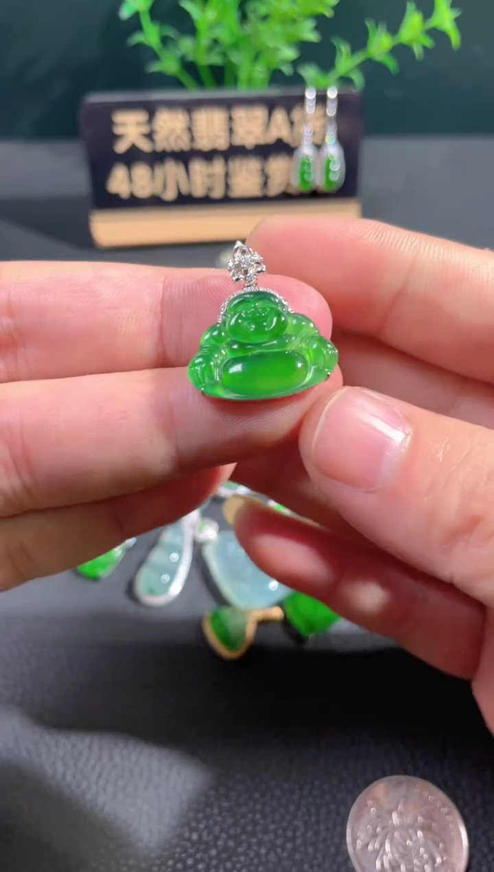 【闪购商品】翡翠颈饰18K金镶嵌翡翠