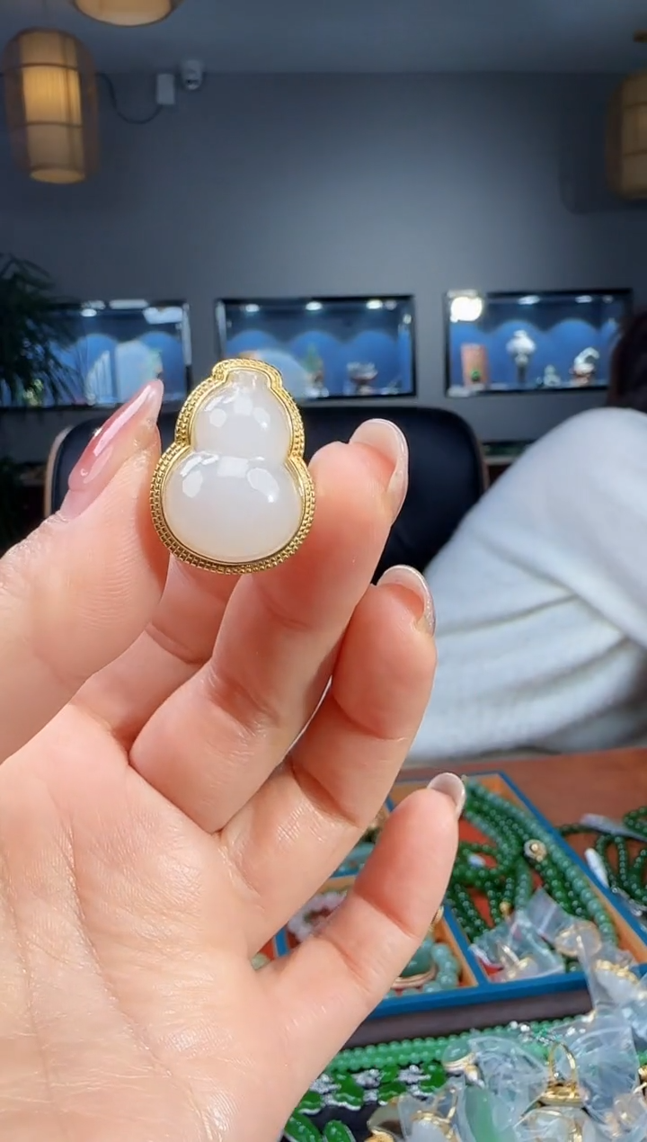 银S925镶嵌戒指和田玉1