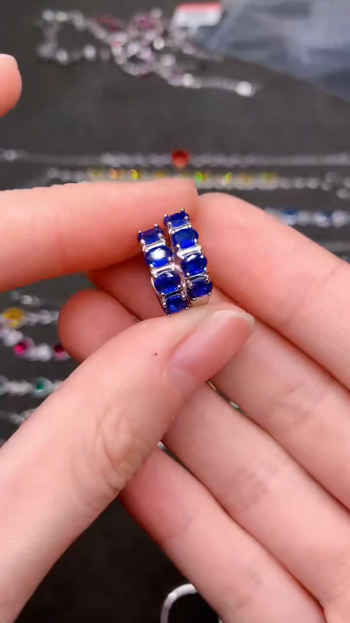 【闪购商品】蓝宝石耳饰银S925镶嵌.......